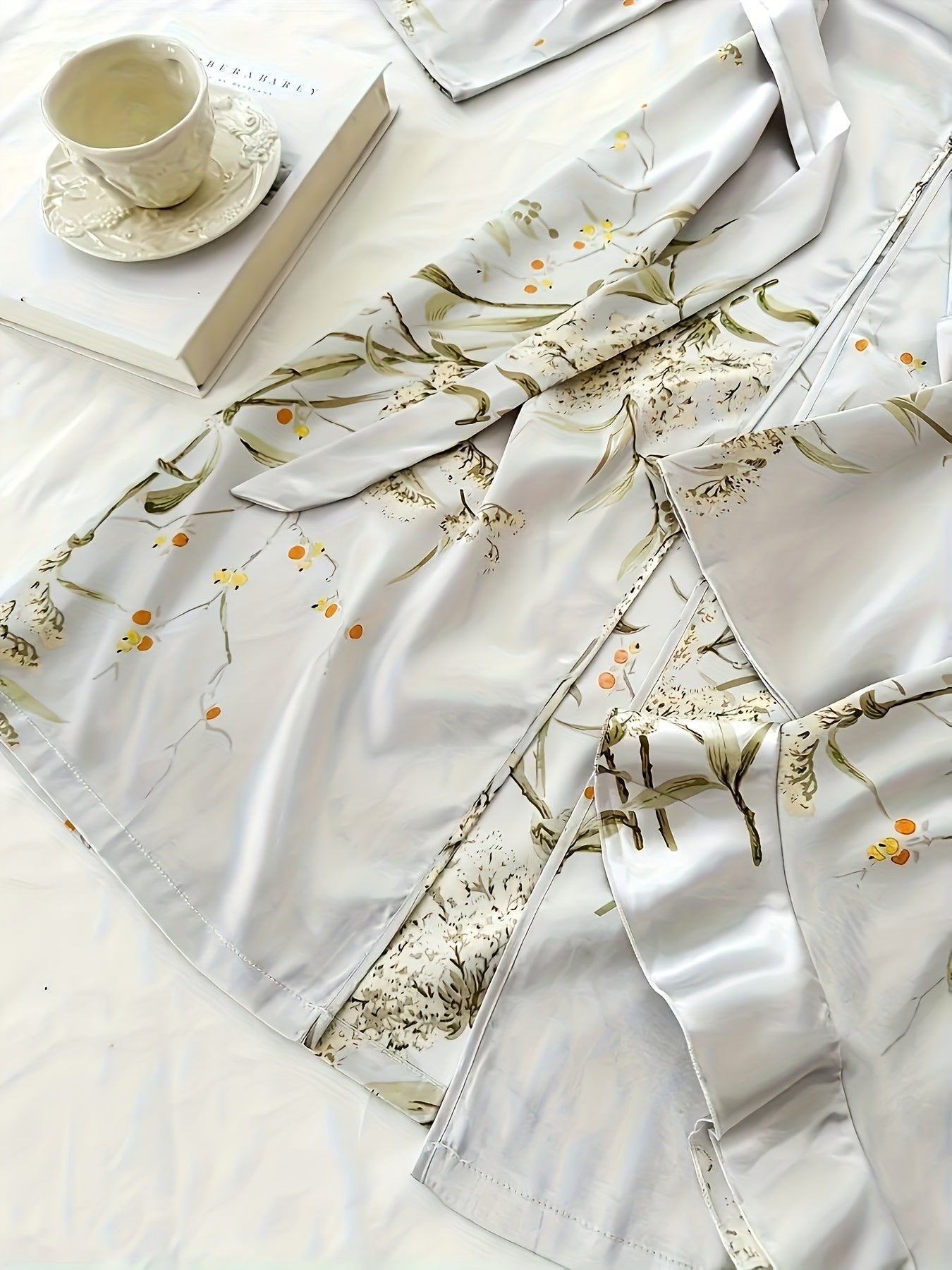 Chic Floral Print Pajama Set for Women - Comfortable Sleepwear with V-Neck & Pleated Shorts